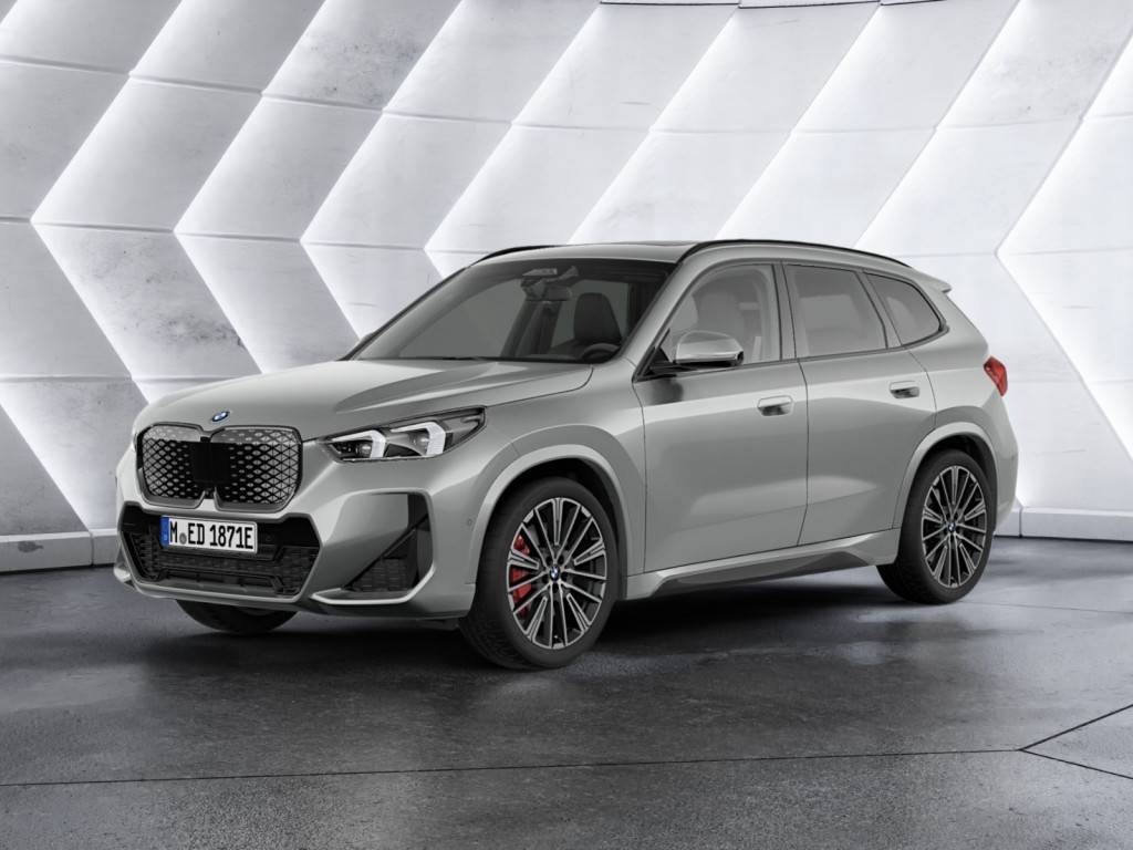 BMW iX1 xDrive30 M-Sport AKTIVSITZE LED PANO 360°