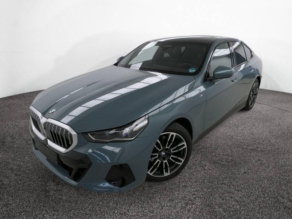 BMW 520 i M Sport PANO+STANDHZG+AHK+HUD