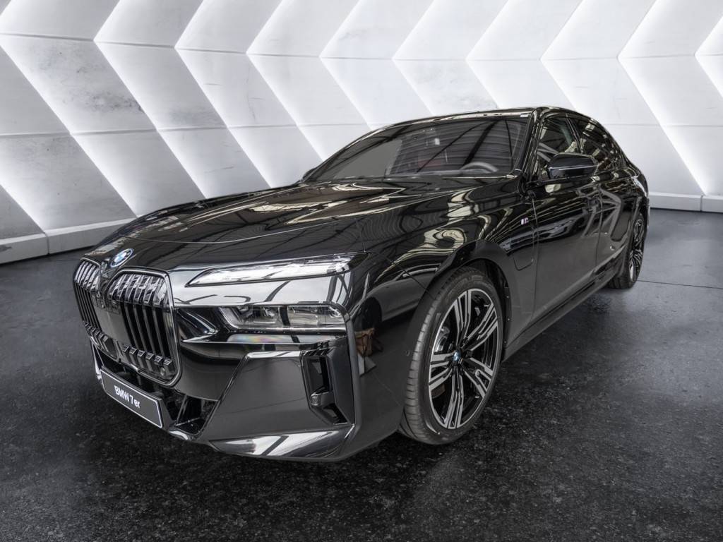 BMW 750e xDrive M-Sport AKTIVSITZE PANO 360° HUD RSE