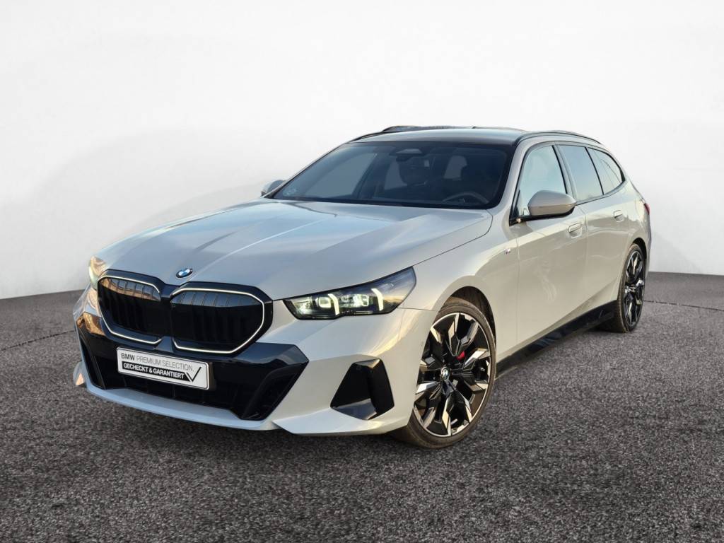 BMW 520i Touring M Sport Pro AHK+PANO+B&amp;W+ACC+360°KA