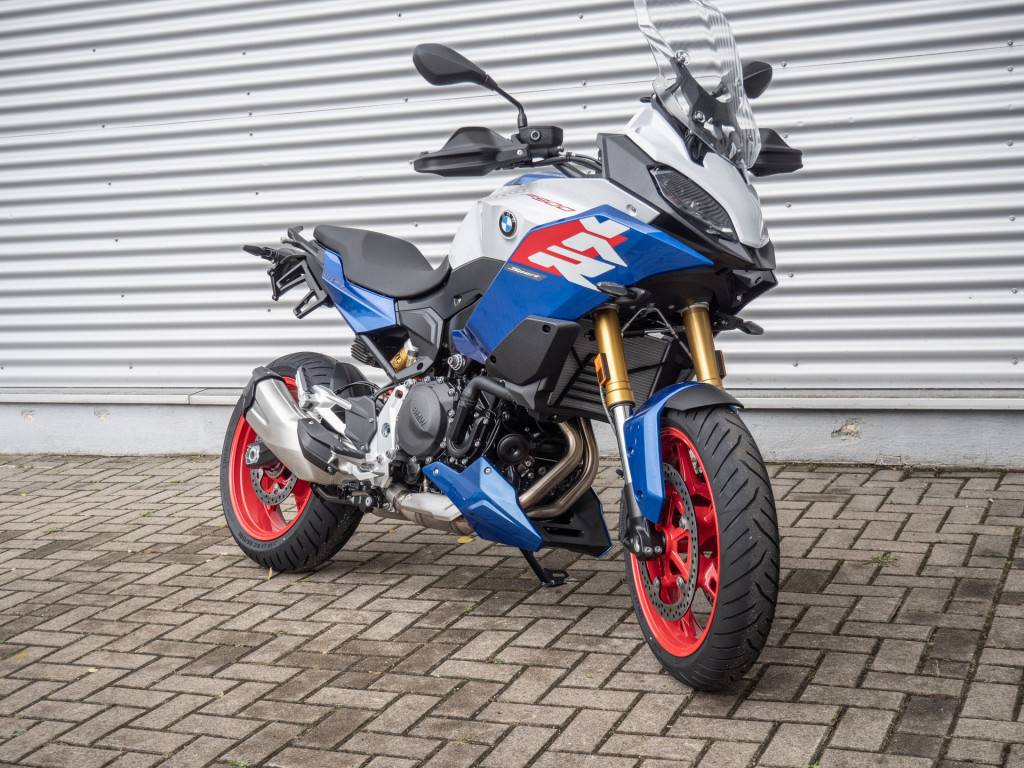 BMW F 900 XR