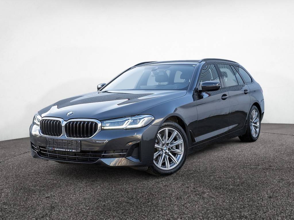 BMW 520i Touring PANORAMA+NAVI+HUD+KEYLESS+KAMERA+KL