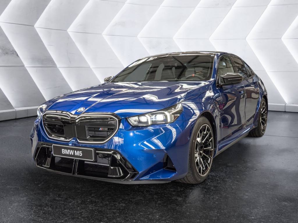 BMW M5 xDrive SHZ B&amp;W ACC HUD SITZBELÜFTUNG LED 360°