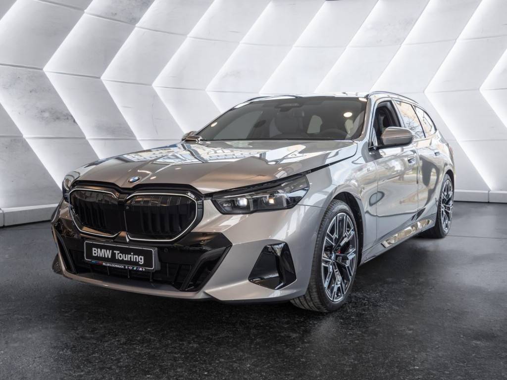 BMW 520d Touring M-Sport Pro STANDHZ LED PANO 360°