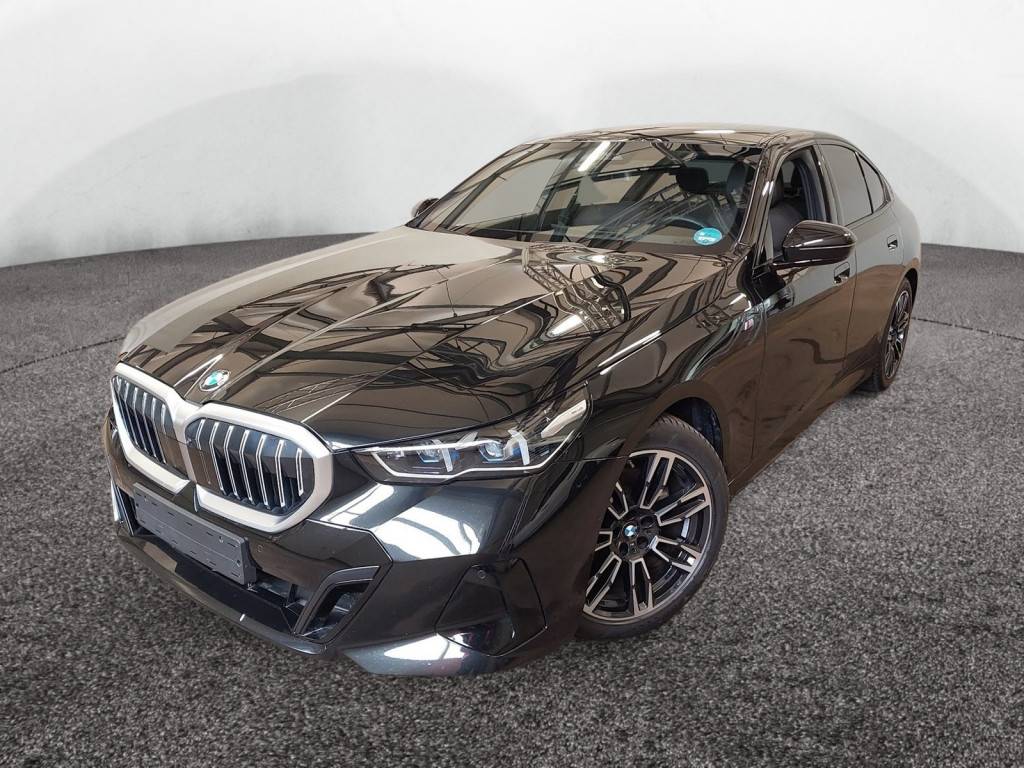 BMW 520 i M Sport AHK+PANO+STANDHZG+HK