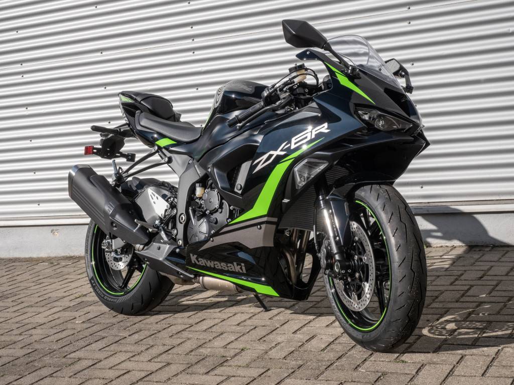 KAWASAKI Ninja ZX-6 R