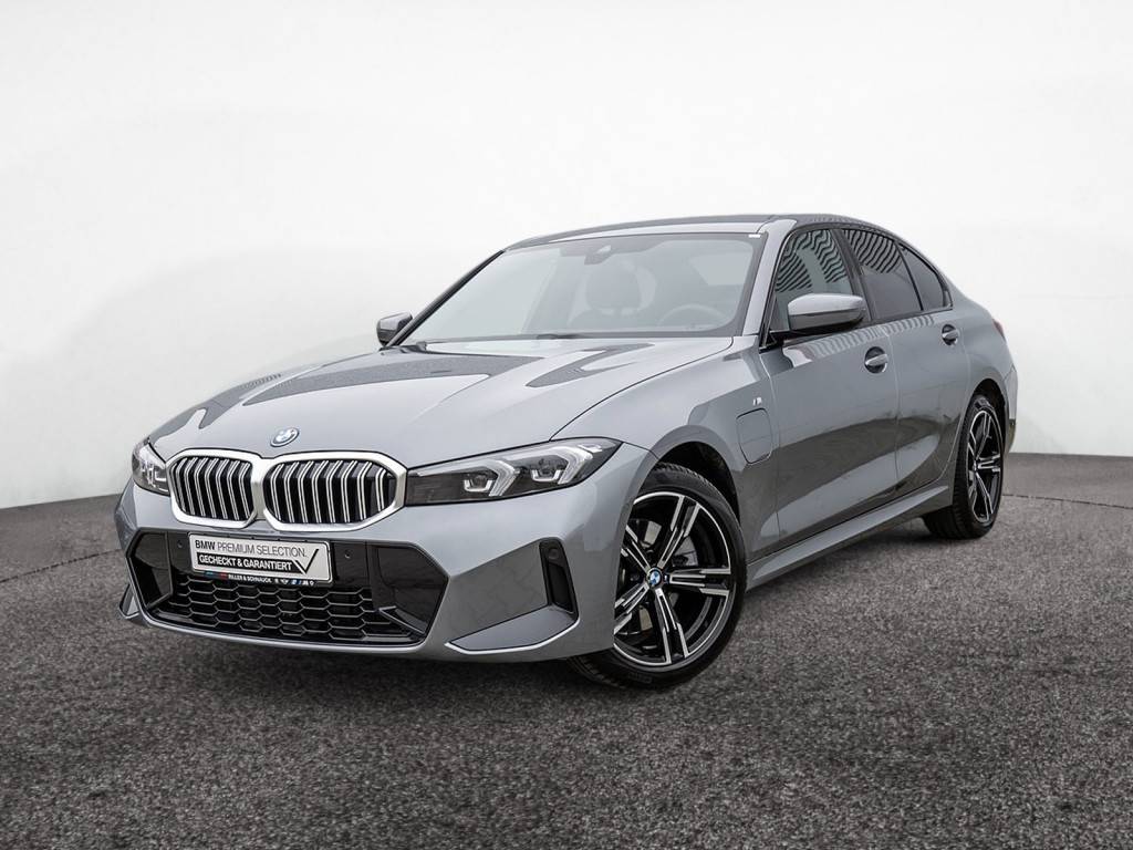 BMW 330e M-Sport LED+NAVI+KAM+SHZG