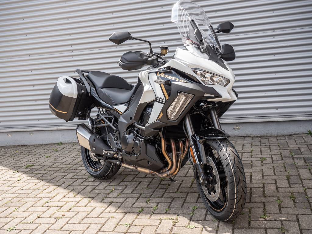 KAWASAKI Versys 1100 SE Tourer