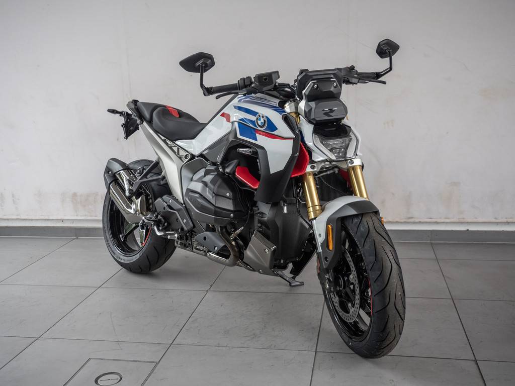 BMW R 1300 R KOMFORT-P. DYNAMIC-P. GRIFFHEIZUNG LED