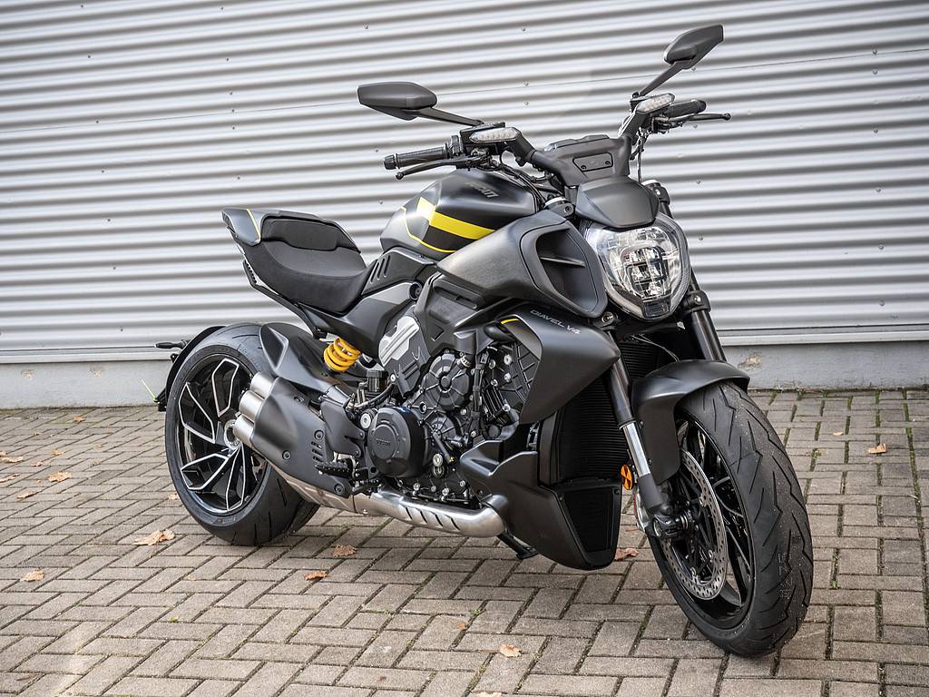 DUCATI Diavel V 4 sofort verfügbar