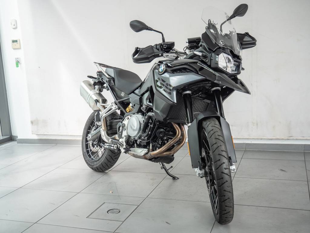 BMW F 850 GS STYLE TRIPLE BLACK KOMFORT-P. TOUREN-P.