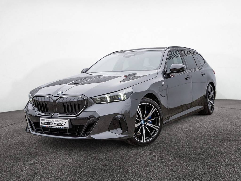 BMW 530e Touring M-Sport Pro AHK+PANO+B&amp;W+360°KAM