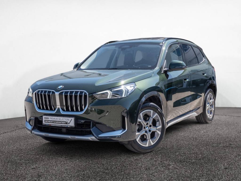 BMW X1 sDrive20d KAMERA H/K NAVI AHK ACC LED PANO