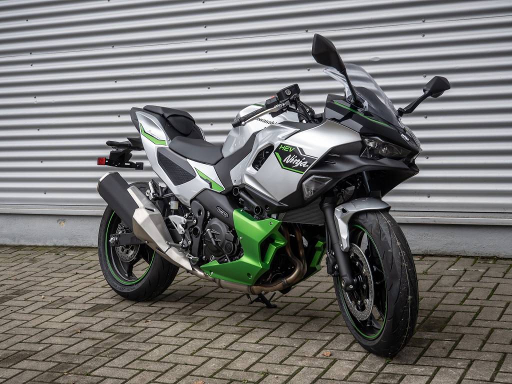 KAWASAKI Ninja 7 Hybrid
